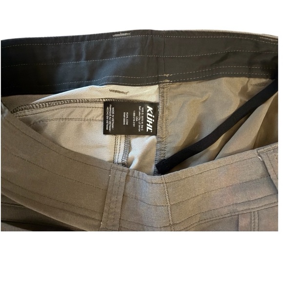 Kuhl Renegade Khaki Men's Flat Front Shorts. Size 32. - Picture 6 of 8